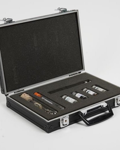 Cased syringe & Vials Set 